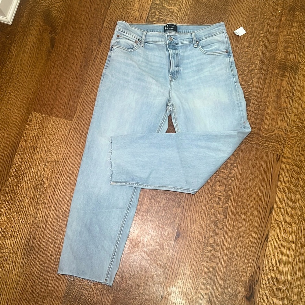 NWT GAP STRAIGHT LEG JEANS